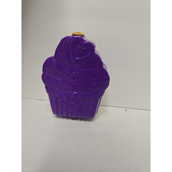 Polly Pocket Sweet Treat Cupcake Cafe Compact - Picture 7 of 9